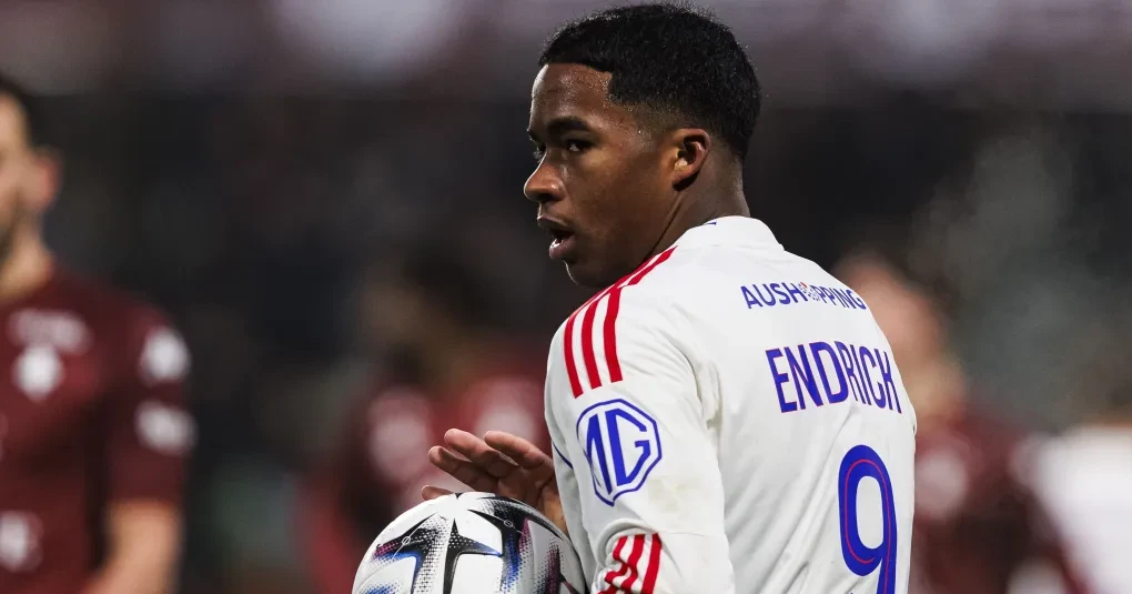 Endrick tem atuação discreta e Lyon empata sem gols com o Angers | CNN Brasil