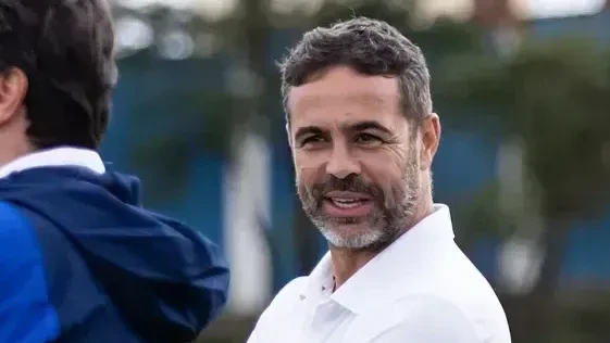 Escalação do Cruzeiro: Artur Jorge prepara mudanças para duelo com o Grêmio | CNN Brasil