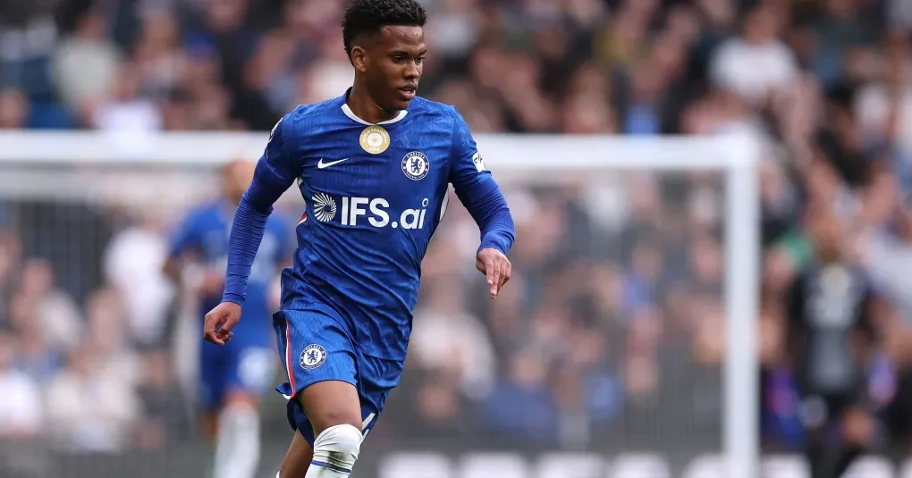 estêvão-é-alvo-de-críticas-após-derrota-do-chelsea-erros-gritantes-1