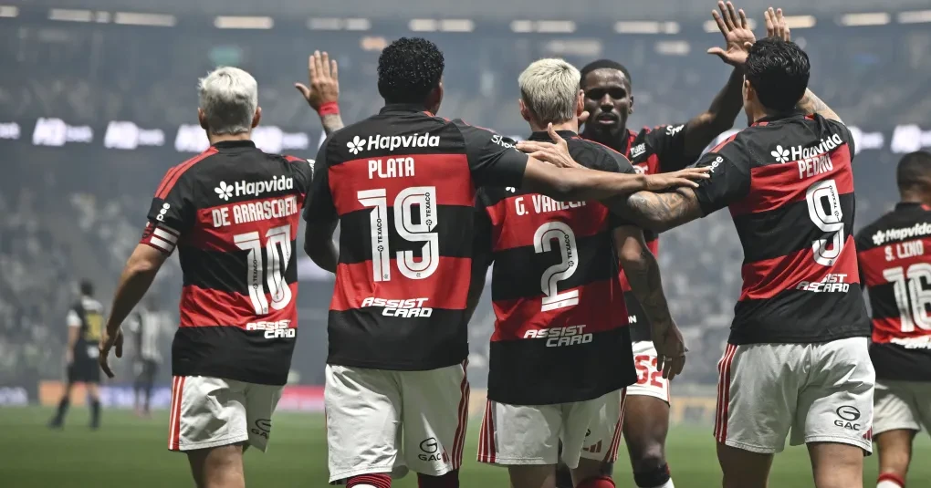 flamengo-castiga-atlético-na-arena-mrv-e-encurta-distância-para-o-palmeiras-1