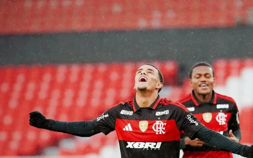 Flamengo negocia venda de joia da base para o Shakhtar Donetsk, da Ucrânia | Flamengo | O Dia