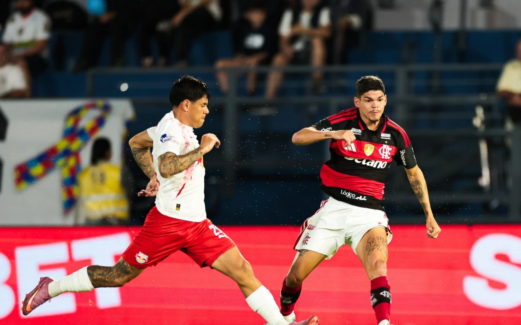 Flamengo perde para o Red Bull Bragantino e série invicta de Leonardo Jardim chega ao fim