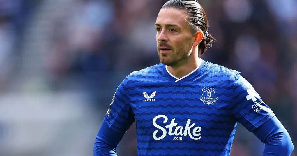 Grealish, ex-City, é flagrado dormindo em festa rodeado de bebidas; veja | CNN Brasil