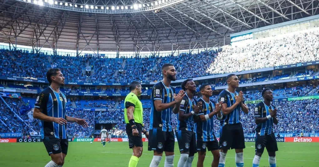 grêmio-vence-coritiba-no-brasileiro-com-brilho-de-joia-da-base-1