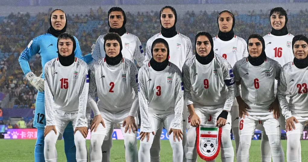 Jogadoras iranianas agradecem refúgio na Austrália e buscam recomeço | CNN Brasil