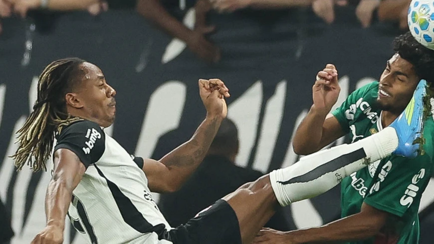 Jogadores de Corinthians e Palmeiras se manifestam sobre confusão pós-Dérbi | CNN Brasil