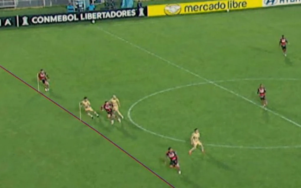 Jornal critica arbitragem em lances a favor do Flamengo: 'Escândalo do VAR' |  | O Dia