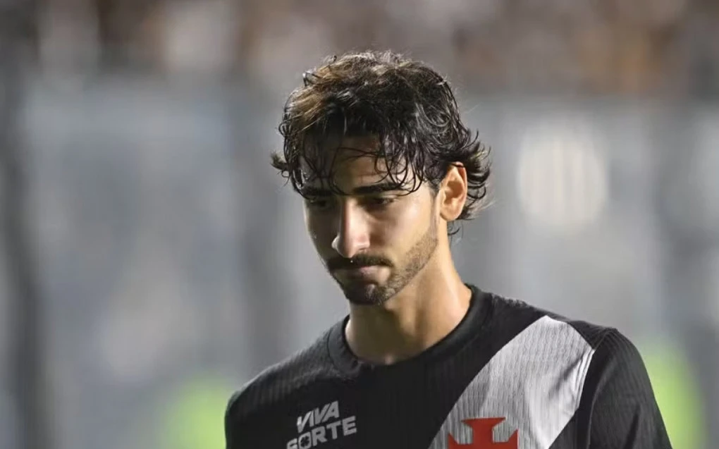 JP pede desculpas após expulsão e critica arbitragem em derrota do Vasco | Vasco | O Dia