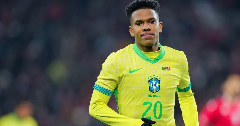 Estêvão pode ficar fora da Copa após lesão muscular, diz The Athletic