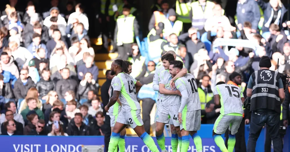 Manchester City atropela Chelsea e esquenta disputa pelo título inglês | CNN Brasil