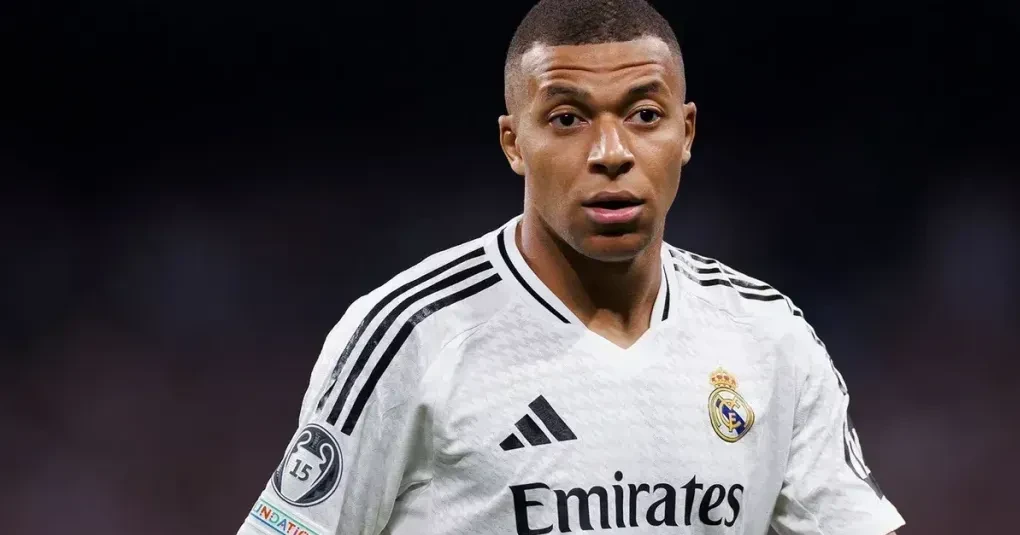 Mbappé curte post sobre Mourinho, suposto desejo do Real, e Arbeloa reage | CNN Brasil
