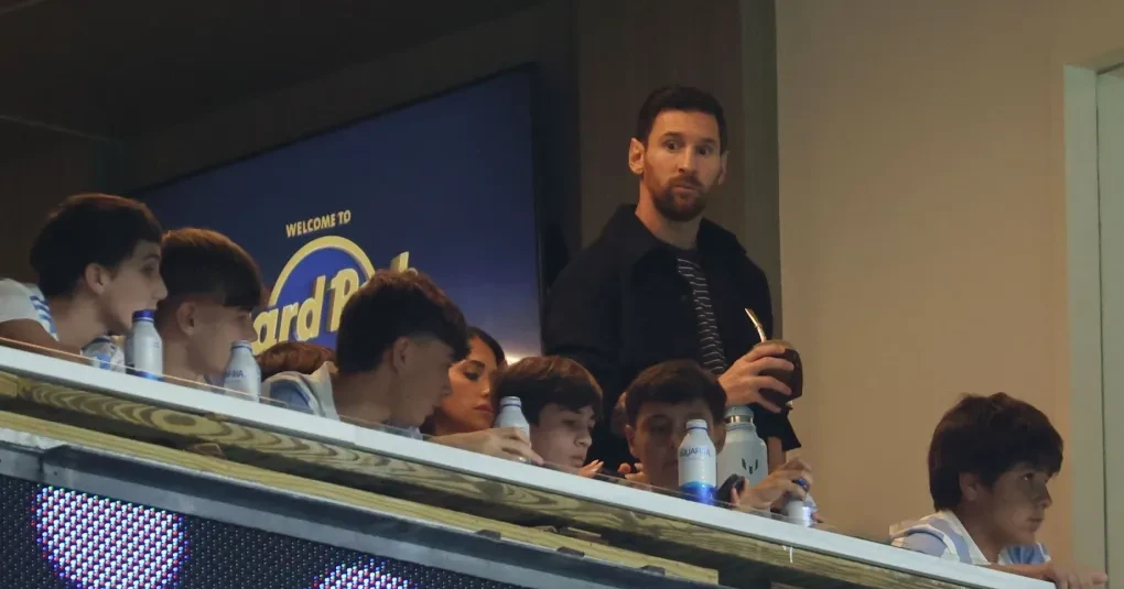 messi-é-processado-por-ficar-fora-de-amistoso-da-argentina-em-miami-1