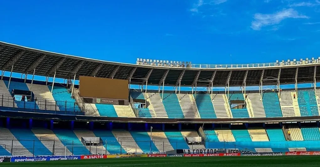 Racing x Botafogo: veja as escalações para o jogo da Sul-Americana | CNN Brasil