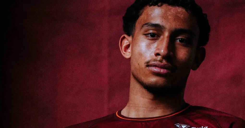 Sobrevivente de incêndio assina primeiro contrato profissional com Metz | CNN Brasil