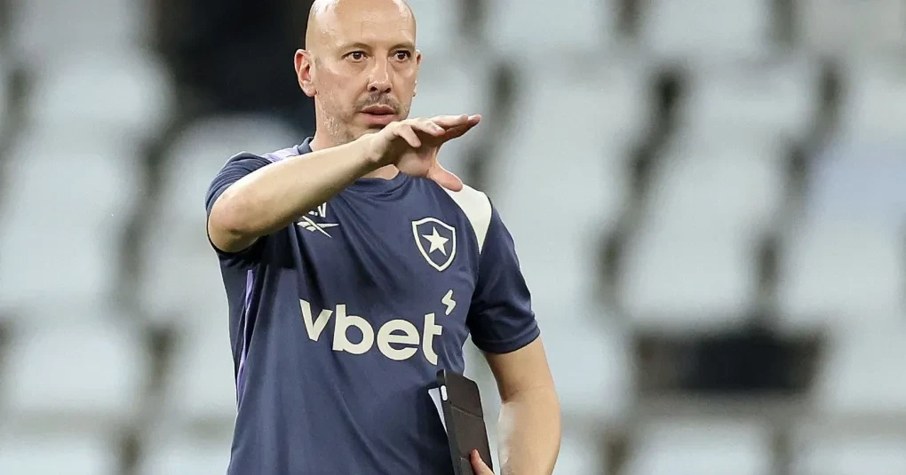 Sul-Americana: Botafogo enfrenta o Caracas sob comando de Franclim Carvalho | CNN Brasil