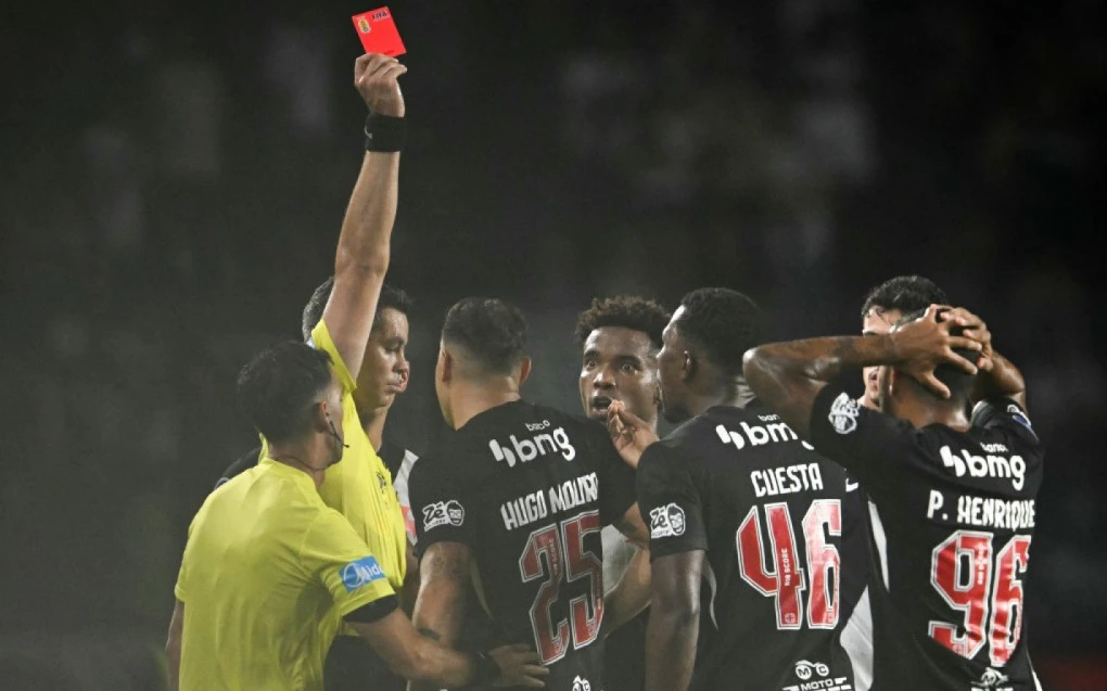 Thiago Mendes assume 'metade da culpa' do Vasco e detona árbitro: 'Prejudicou' | Vasco | O Dia