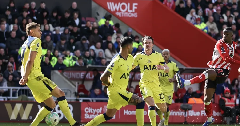 Tottenham perde para o Sunderland e termina rodada no Z3 da Premier League | CNN Brasil