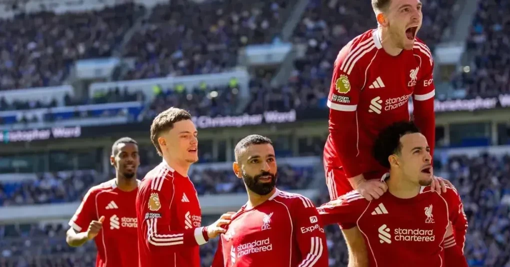 Van Dijk decide no fim, e Liverpool vence Everton pela Premier League | CNN Brasil