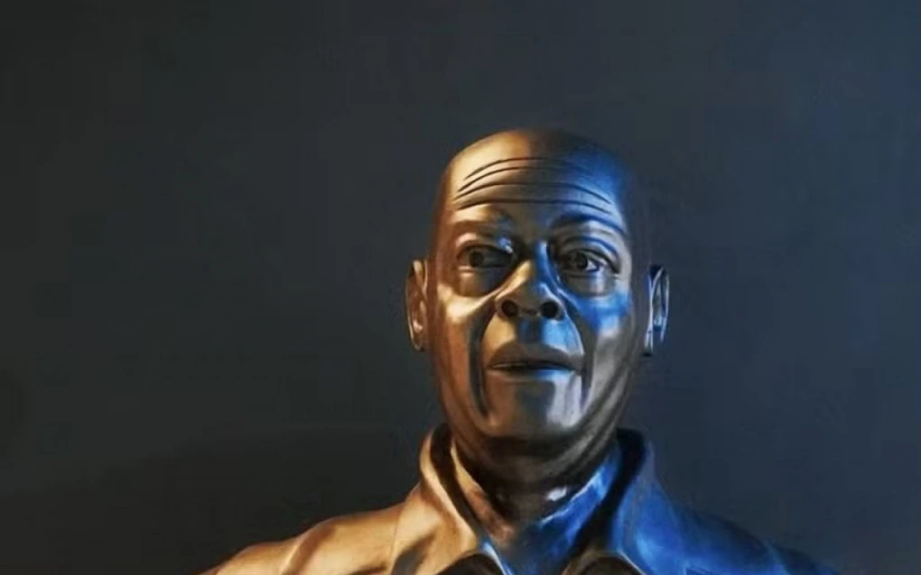 Vasco inaugura busto em homenagem a Pai Santana no museu de São Januário | Vasco | O Dia