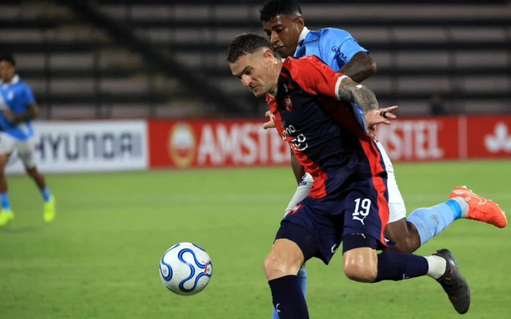 Vegetti estreia com derrota e gol de ex-Flamengo na Libertadores | Vasco | O Dia