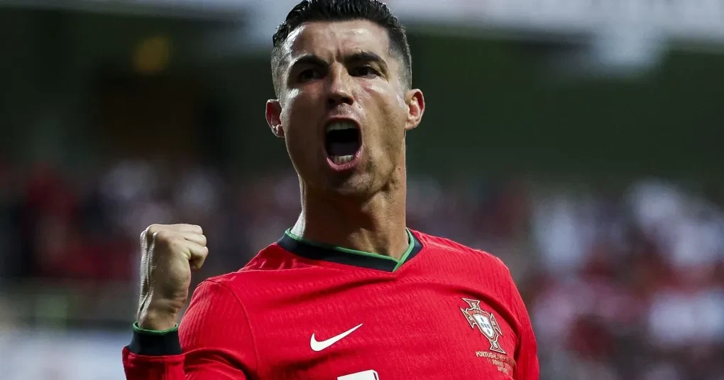 Veja a lista de jogadores que marcaram em três ou mais Copas do Mundo | CNN Brasil