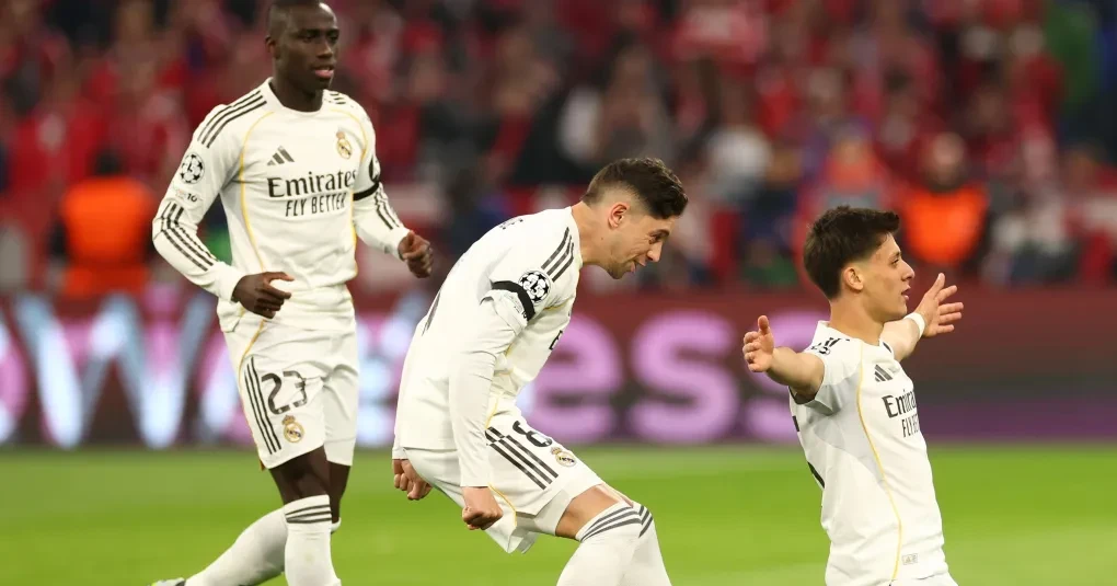 Veja golaço de falta de Guler para o Real Madrid contra o Bayern de Munique | CNN Brasil