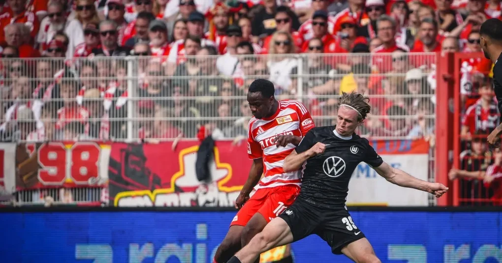 Wolfsburg bate Union Berlin e amarga estreia histórica de Marie-Louise Eta | CNN Brasil