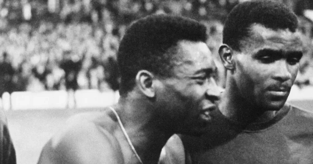 Zagueiro que parou Pelé duas vezes, português Vicente morre aos 90 anos | CNN Brasil