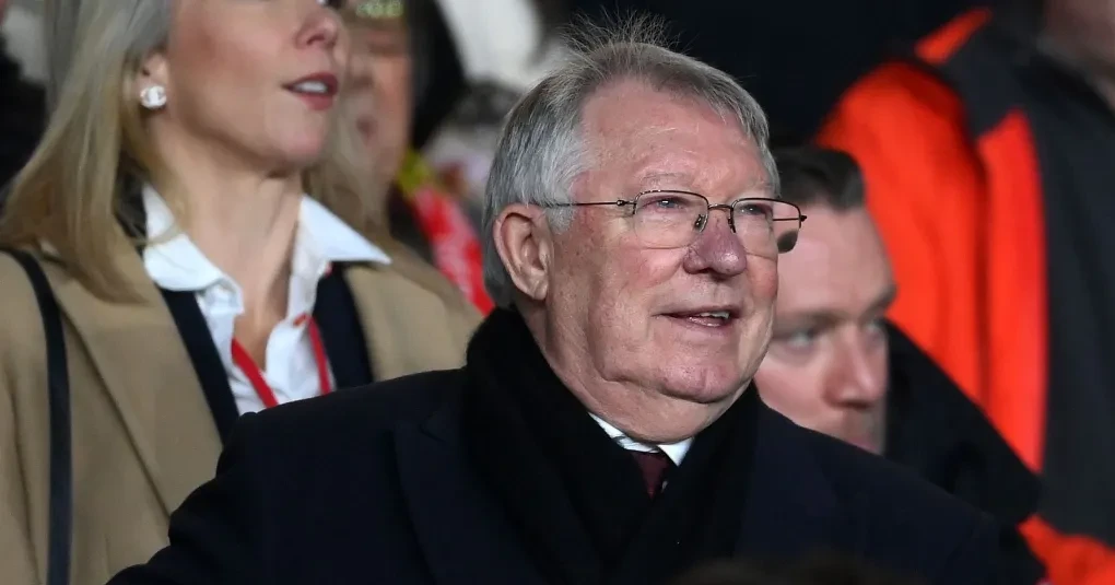 Alex Ferguson, lenda do United, passa mal antes de jogo e é hospitalizado | CNN Brasil