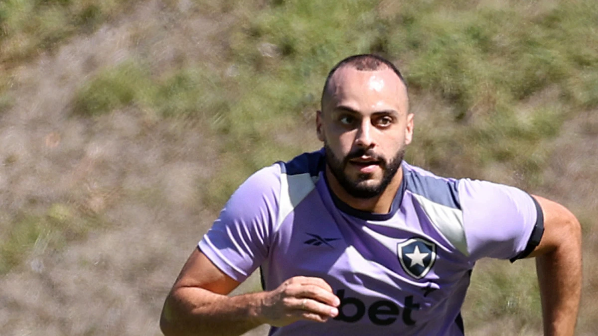 Arthur Cabral relembra fase difícil e cita questão psicológica: 'A gente acha que desaprendeu' | Botafogo | O Dia