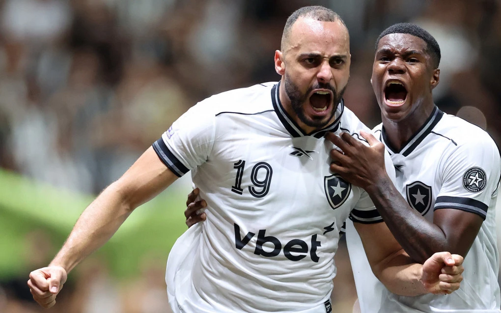 Arthur Cabral vê empate justo do Botafogo e se diz feliz por Neto | Botafogo | O Dia