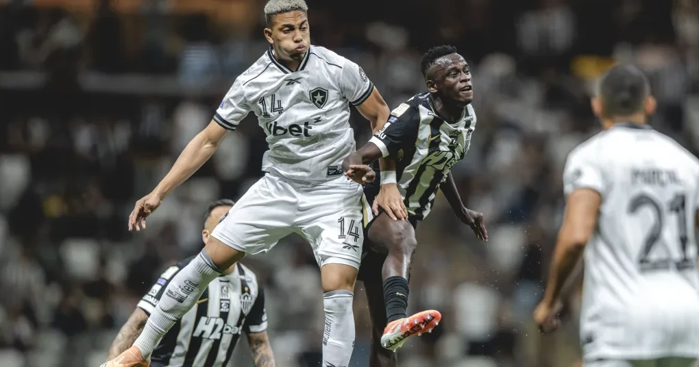 Atlético-MG vacila no final e cede empate ao Botafogo nos acréscimos | CNN Brasil