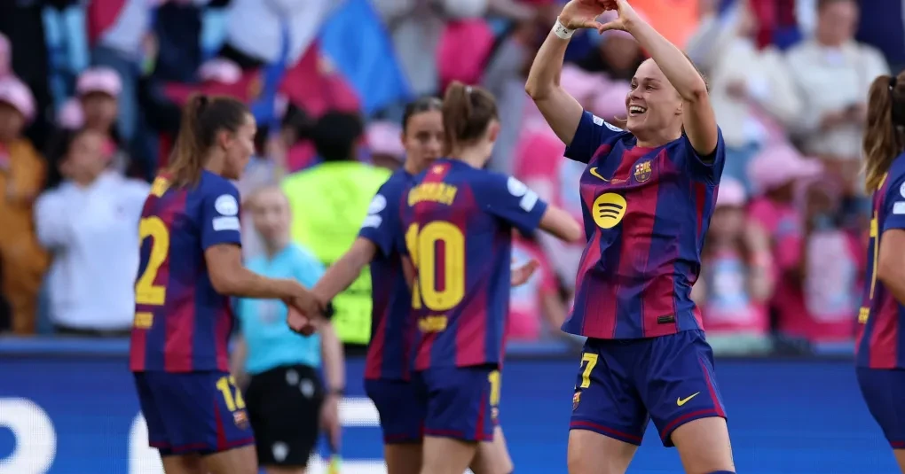 Barcelona goleia Lyonnes e é tetracampeão da Champions League Feminina | CNN Brasil