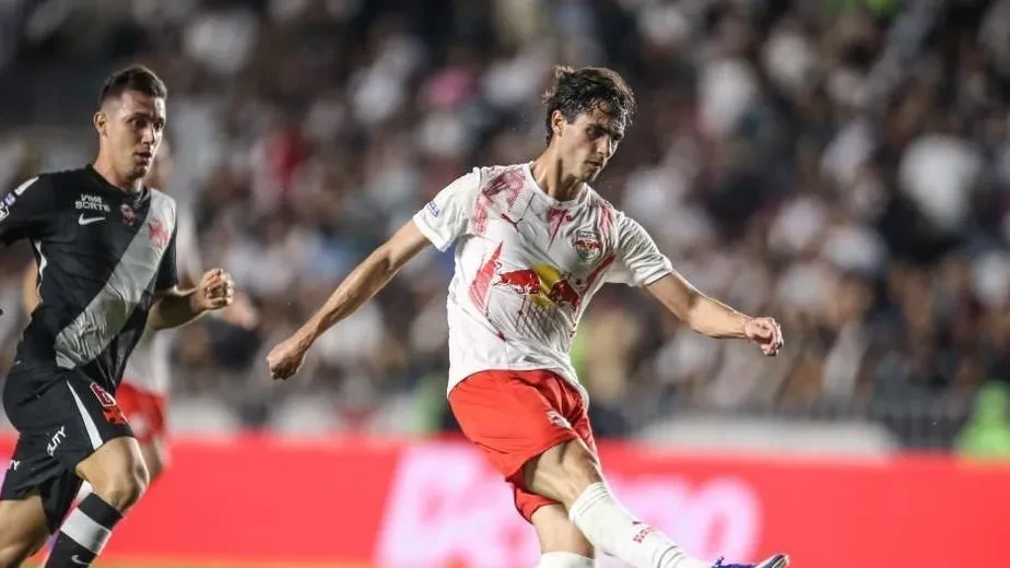 Brasileirão: Vasco perde por 3 a 0 para o Red Bull Bragantino em São Januário