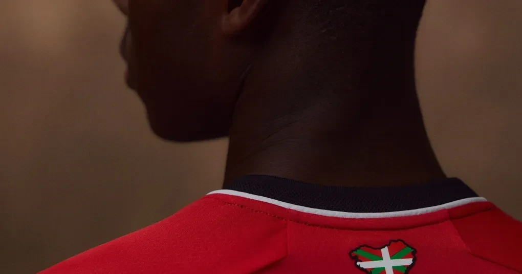 Camisa do Athletic Bilbao: entenda a polêmica do mapa em novo uniforme | CNN Brasil
