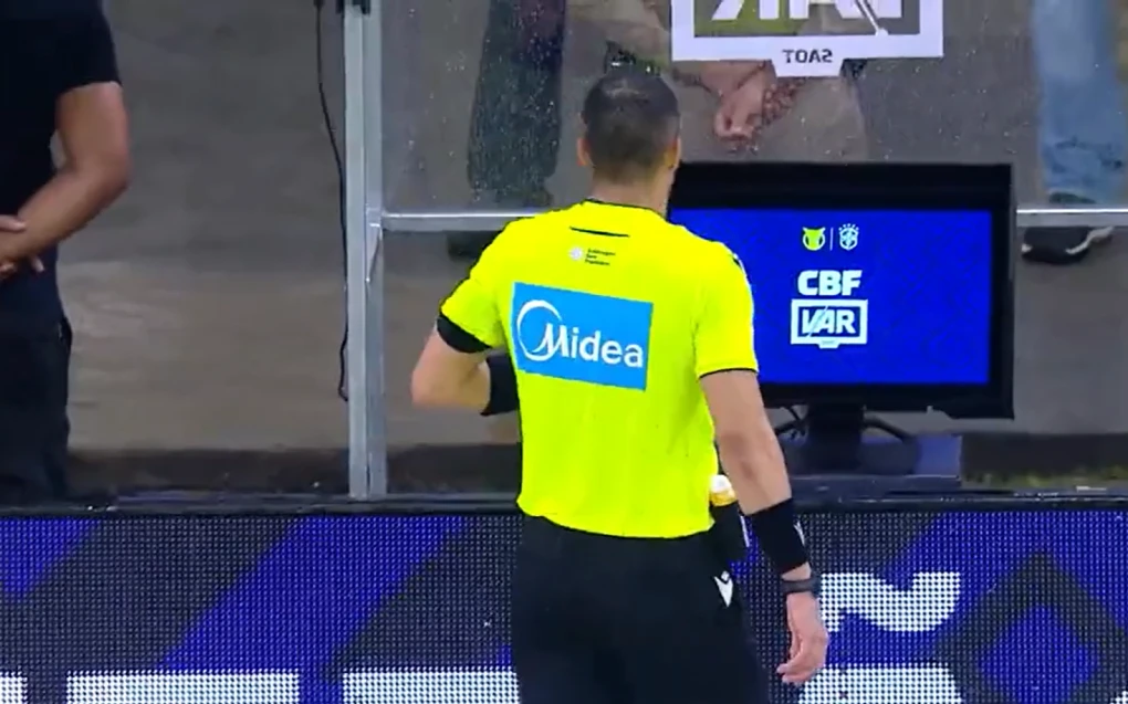 CBF divulga áudio do VAR em lance que anulou expulsão de Ademir contra o Botafogo | Botafogo | O Dia