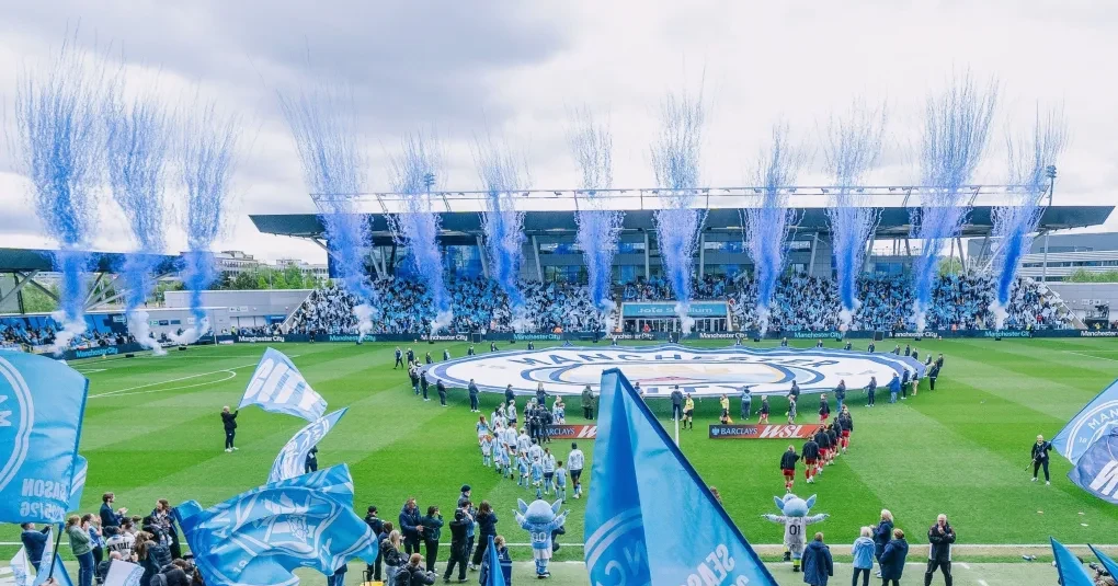 City conquista título do Campeonato Inglês Feminino após tropeço do Arsenal | CNN Brasil