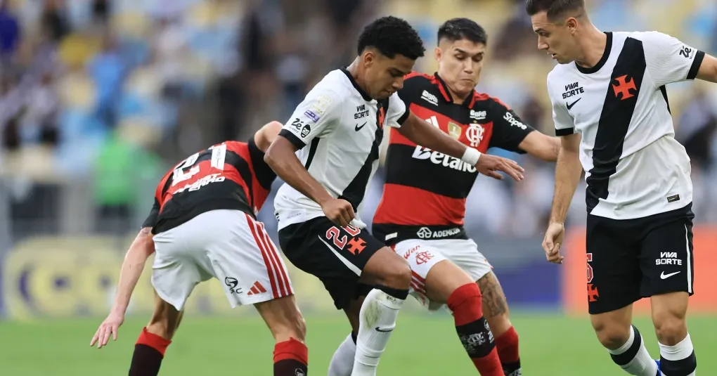 Com gol no último minuto, Vasco arranca empate do Flamengo pelo Brasileirão | CNN Brasil