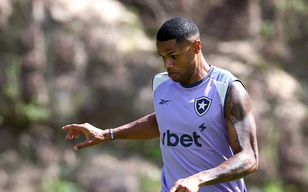 com-lesão-no-pé-júnior-santos-só-deverá-voltar-ao-botafogo-depois-da-copa-do-mundo-1