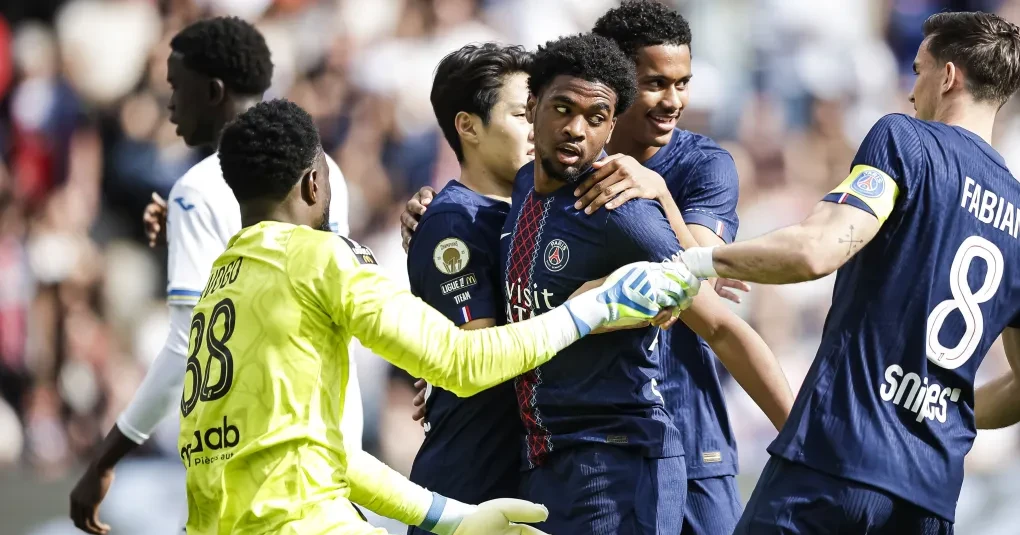 Com time alternativo, PSG tropeça contra o Lorient mas ainda é líder | CNN Brasil