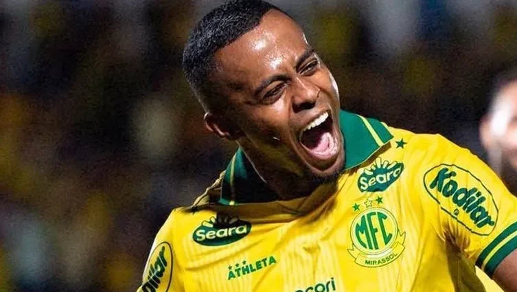 Corinthians perde para Mirassol e volta ao Z4 do Campeonato Brasileiro | CNN Brasil