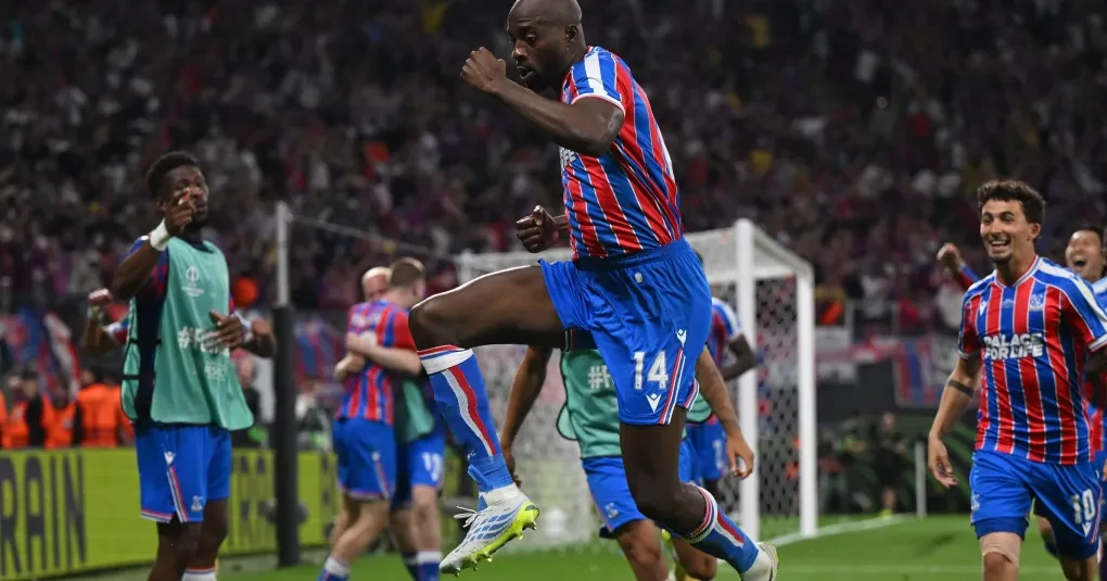 Crystal Palace supera o Rayo e conquista taça inédita da Conference | CNN Brasil