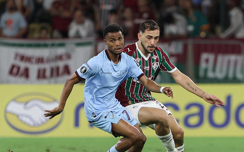 Freytes admite falhas na defesa e Fluminense intensifica cobrança interna