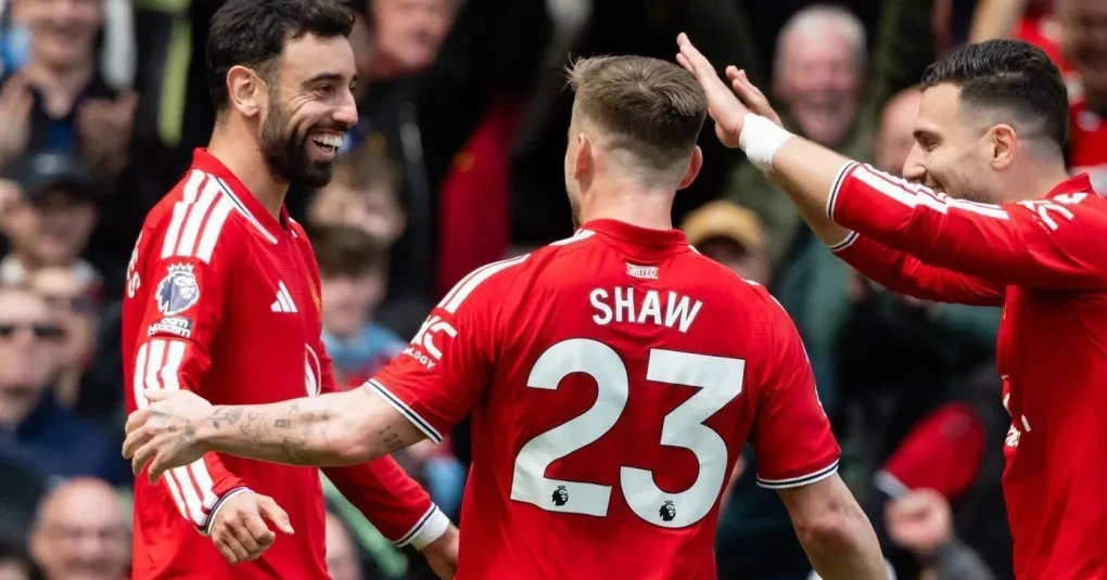 Em despedida de Casemiro, United vence Nottingham Forest na Premier League | CNN Brasil
