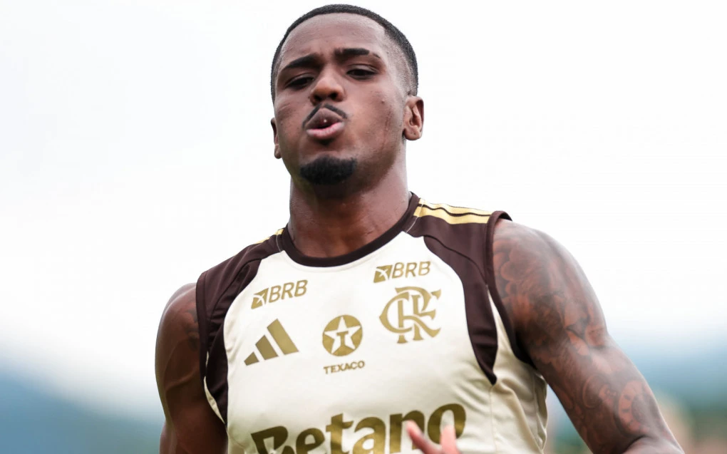 Evertton Araújo celebra boa fase e divide méritos com companheiros de Flamengo | Flamengo | O Dia