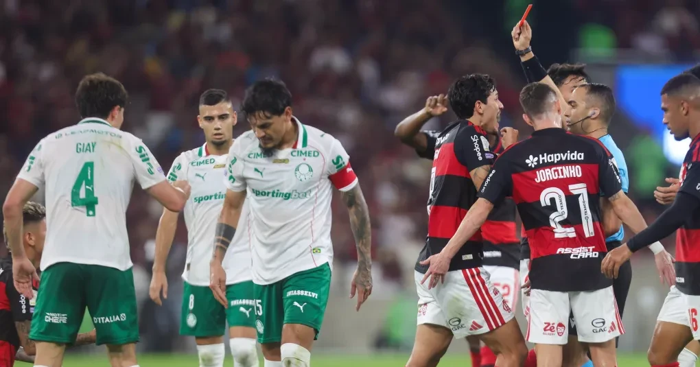 Flamengo x Palmeiras: STJD denuncia Carrascal, Jardim, Paulinho e clubes | CNN Brasil