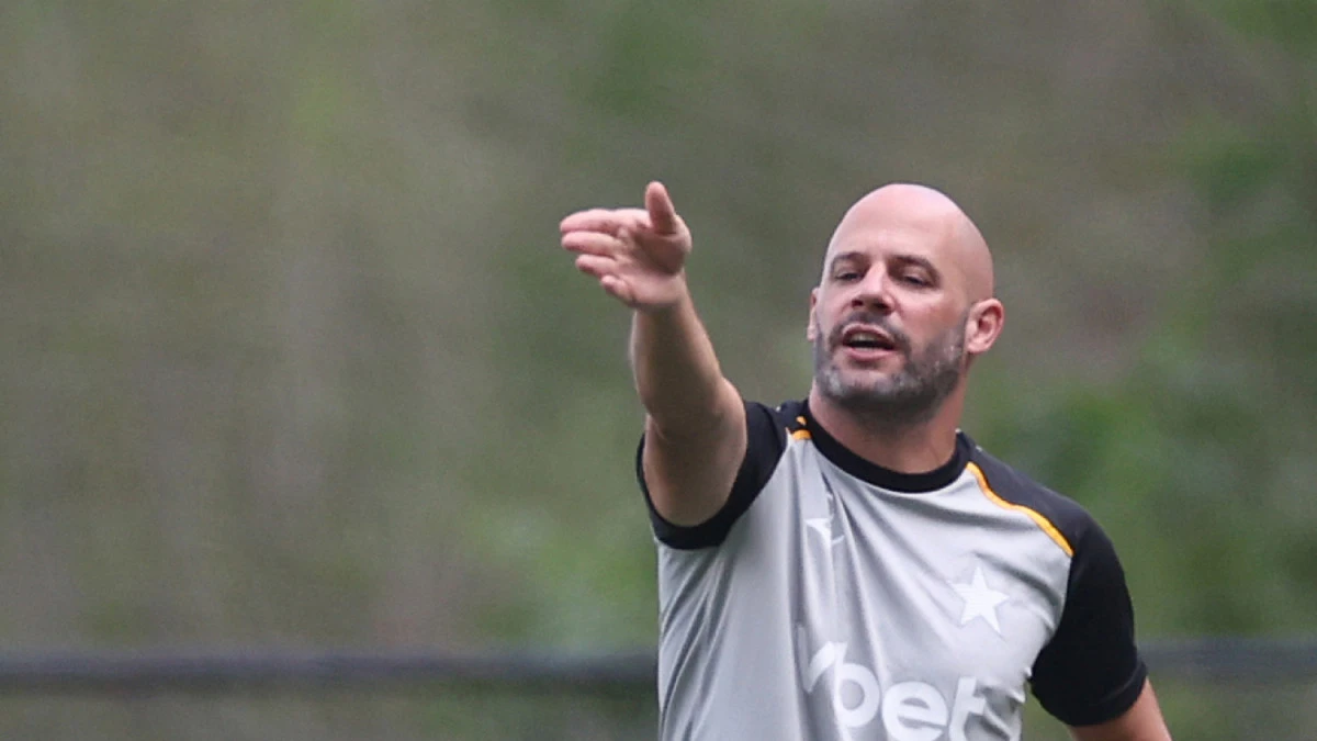 franclim-admite-sonho-de-treinar-clube-europeu-e-cita-convite-do-botafogo-não-podia-recusar-1