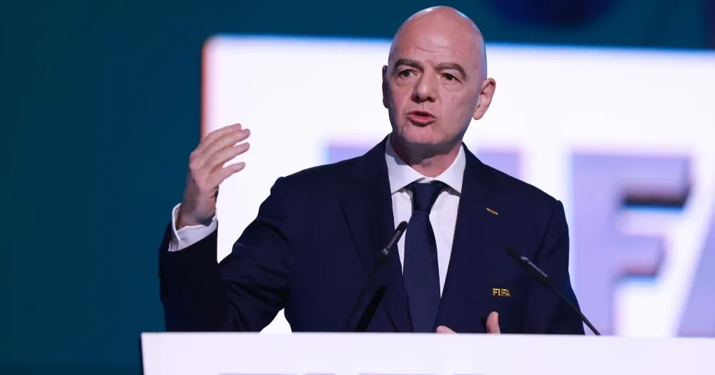 Infantino justifica os preços dos ingressos da Copa e cita alta demanda | CNN Brasil