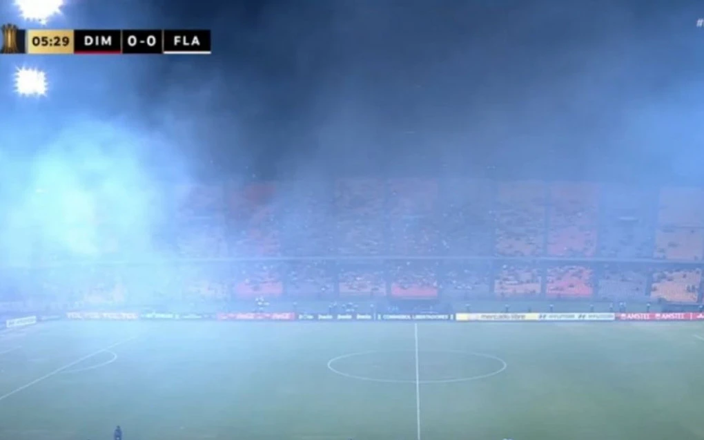 Jogo do Flamengo é interrompido por conflito na torcida do Independiente Medellín | Flamengo | O Dia