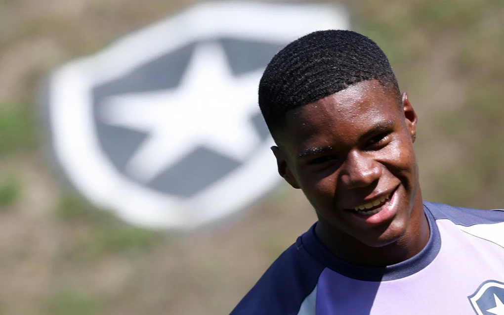 Kadir valoriza oportunidades no Botafogo com Franclim Carvalho: 'Muito feliz' | Botafogo | O Dia